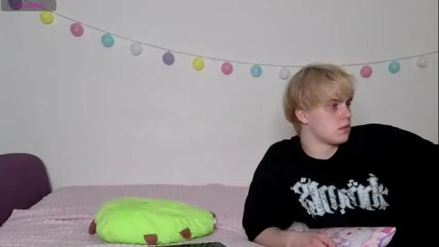 Image 8 of emily_and_ilumi Stream on Chaturbate on 2 months ago
