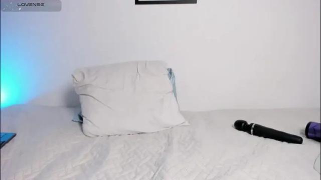 Image 7 of emily_bae Stream on Chaturbate on 1 month ago