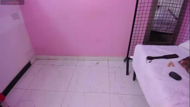 Image 11 of emily_beltonn Stream on Chaturbate on 1 month ago