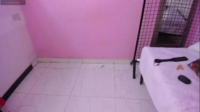 Image 12 of emily_beltonn Stream on Chaturbate on 1 month ago
