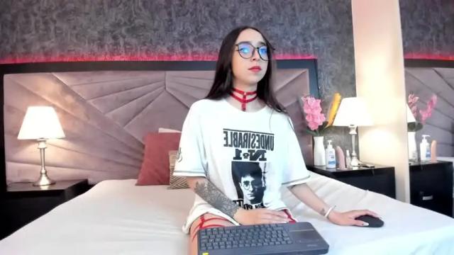 Image 2 of emily_collyn Stream on Chaturbate on 14 months ago