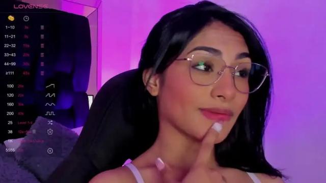 Image 3 of emily_coutts Stream on Chaturbate on 14 months ago