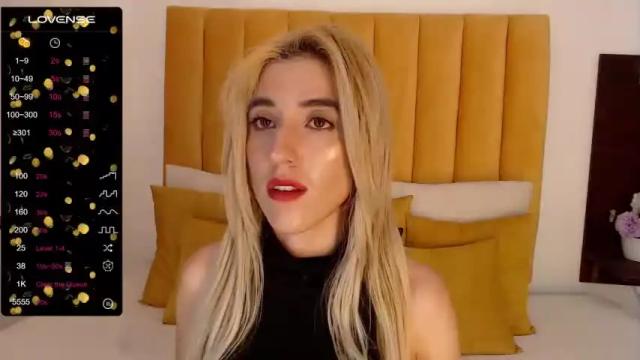 Image 11 of emily_edwart Stream on Chaturbate on 25 months ago