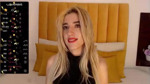 Image 7 of emily_edwart Stream on Chaturbate on 25 months ago