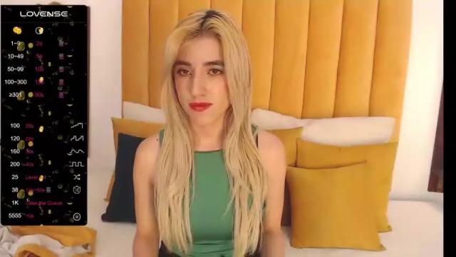 Image 11 of emily_edwart Stream on Chaturbate on 25 months ago