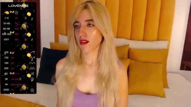 Image 11 of emily_edwart Stream on Chaturbate on 25 months ago