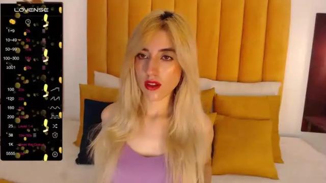 Image 6 of emily_edwart Stream on Chaturbate on 25 months ago