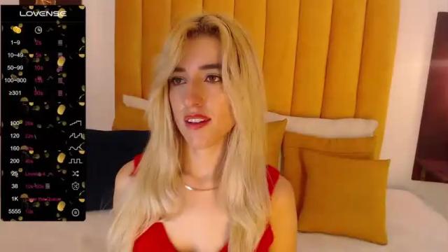 Image 11 of emily_edwart Stream on Chaturbate on 25 months ago