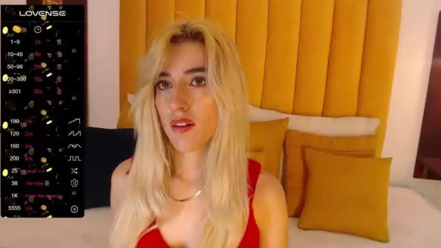 Image 2 of emily_edwart Stream on Chaturbate on 25 months ago