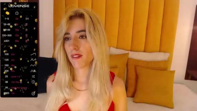 Image 6 of emily_edwart Stream on Chaturbate on 25 months ago