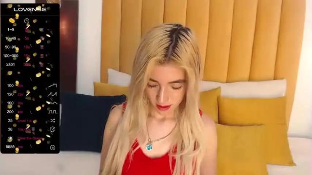 Image 11 of emily_edwart Stream on Chaturbate on 25 months ago