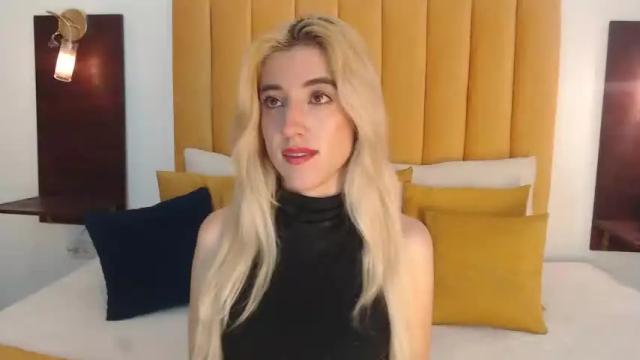 Image 8 of emily_edwart Stream on Chaturbate on 24 months ago