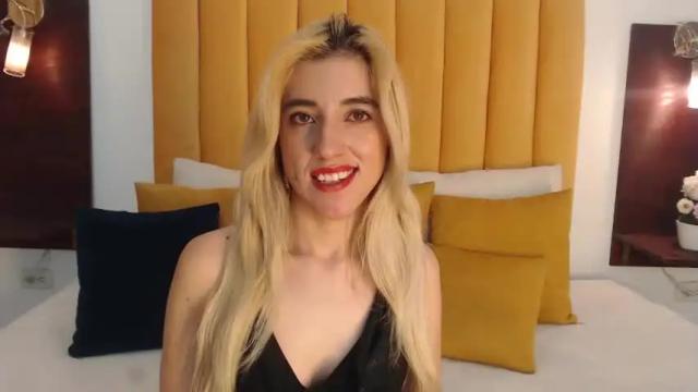 Image 10 of emily_edwart Stream on Chaturbate on 24 months ago