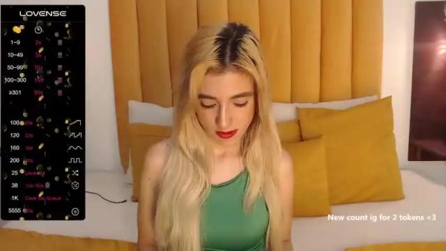 Image 11 of emily_edwart Stream on Chaturbate on 24 months ago