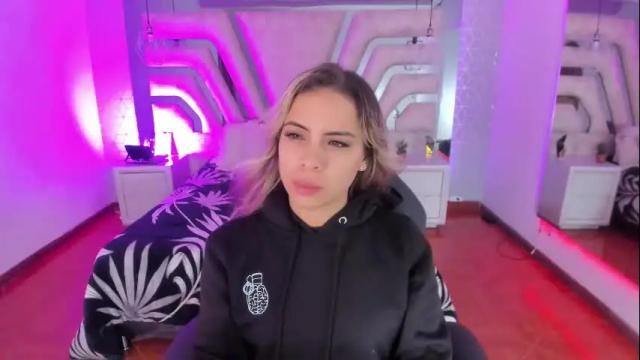 Thumbnail 1, emily_ellen's Stream at Chaturbate, 1 month ago
