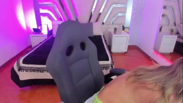 Thumbnail 1, emily_ellen's Stream at Chaturbate, 1 month ago