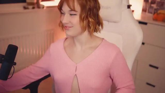Thumbnail 1, emily_fox_official's Stream at Chaturbate, 14 months ago