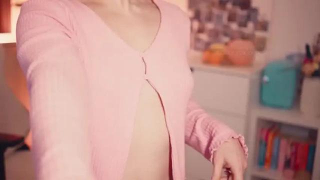 Image 11 of emily_fox_official Stream on Chaturbate on 14 months ago
