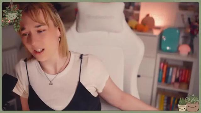 Image 6 of emily_fox_official Stream on Chaturbate on 13 months ago