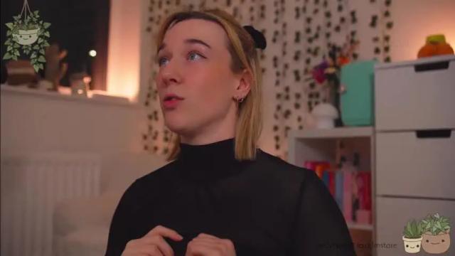 Image 7 of emily_fox_official Stream on Chaturbate on 14 months ago