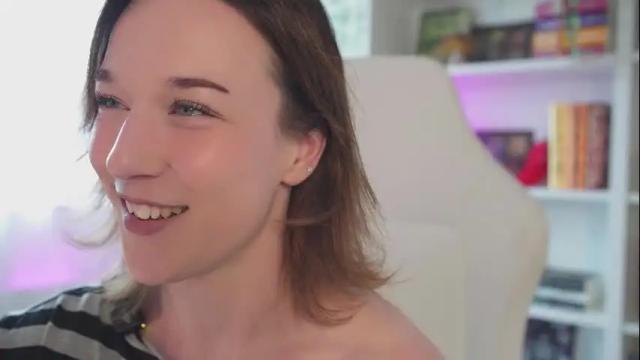 Image 10 of emily_fox_official Stream on Chaturbate on 2 months ago