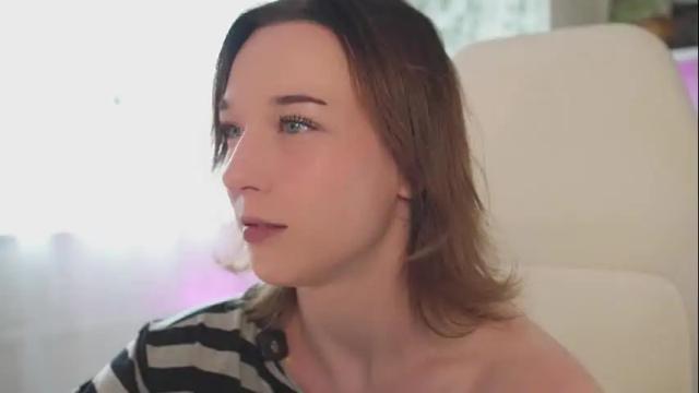 Image 7 of emily_fox_official Stream on Chaturbate on 2 months ago