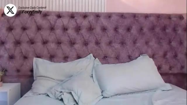 Image 4 of emily_foxyy Stream on Chaturbate on 10 days ago