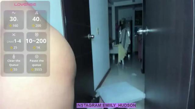 Image 6 of emily_huddson_ Stream on Chaturbate on 1 month ago