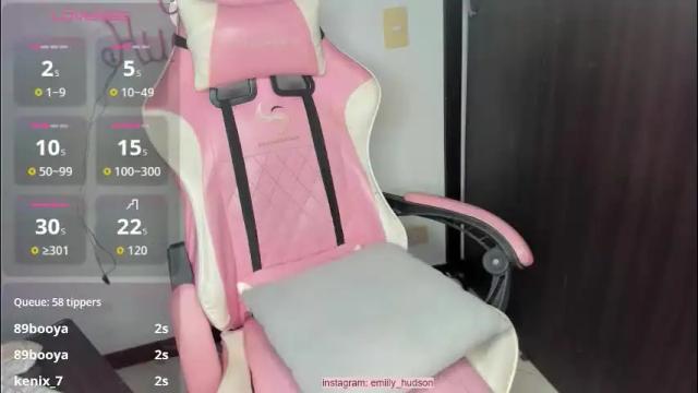 Image 2 of emily_huddson_ Stream on Chaturbate on 2 months ago