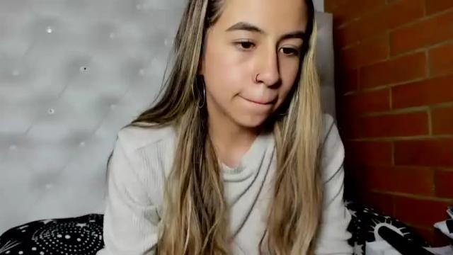 Image 10 of emily_johnsonx Stream on Chaturbate on 19 months ago