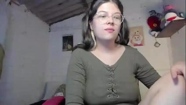 Image 4 of emily_katz Stream on Chaturbate on 21 days ago