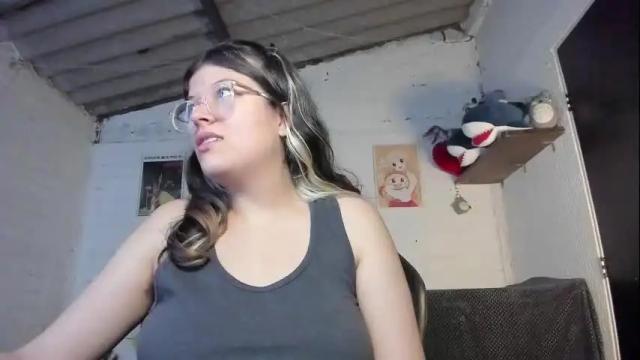 Image 7 of emily_katz Stream on Chaturbate on 7 days ago
