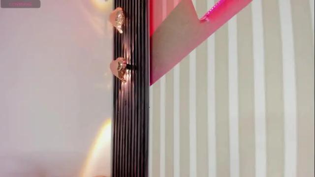 Image 4 of emily_layton Stream on Chaturbate on 23 days ago
