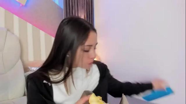 Thumbnail 2, emily_layton's Stream at Chaturbate, 1 month ago