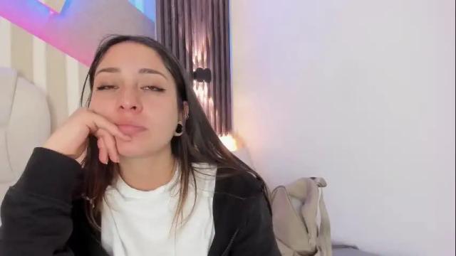 Thumbnail 3, emily_layton's Stream at Chaturbate, 1 month ago