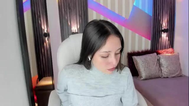 Image 4 of emily_layton Stream on Chaturbate on 1 month ago