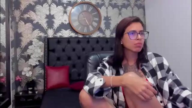 Image 10 of emily_loperaa Stream on Chaturbate on 2 months ago