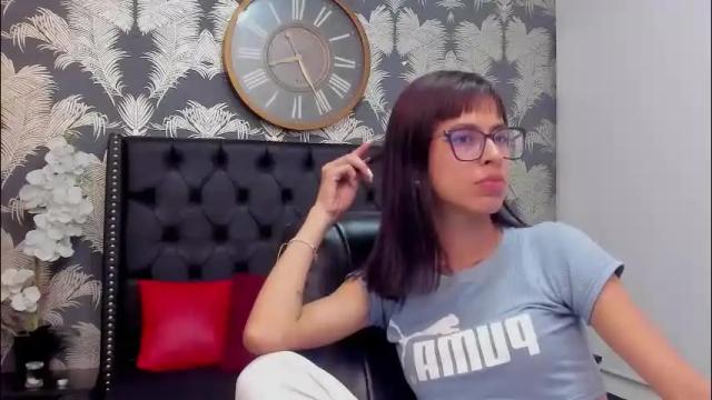 Image 6 of emily_loperaa Stream on Chaturbate on 1 month ago