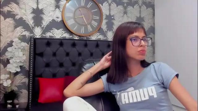 Image 7 of emily_loperaa Stream on Chaturbate on 1 month ago