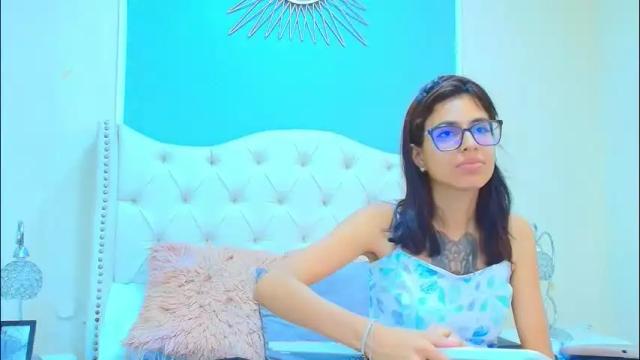 Image 4 of emily_loperaa Stream on Chaturbate on 1 month ago