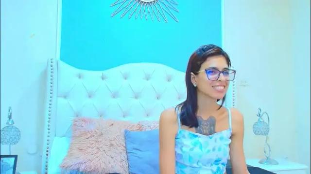 Image 6 of emily_loperaa Stream on Chaturbate on 1 month ago