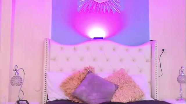 Image 10 of emily_loperaa Stream on Chaturbate on 1 month ago