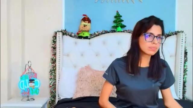 Image 6 of emily_loperaa Stream on Chaturbate on 1 month ago