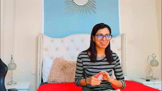 Image 4 of emily_loperaa Stream on Chaturbate on 9 days ago