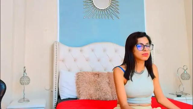 Image 8 of emily_loperaa Stream on Chaturbate on 8 days ago