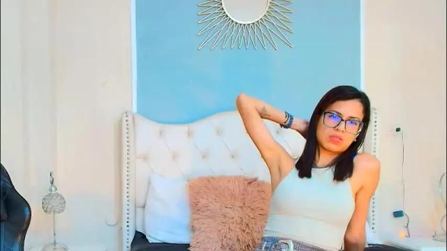 Image 8 of emily_loperaa Stream on Chaturbate on 7 days ago