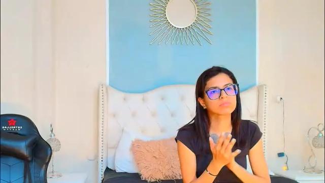 Image 2 of emily_loperaa Stream on Chaturbate on 6 days ago