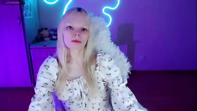 Image 4 of emily_nyaffe Stream on Chaturbate on 1 month ago