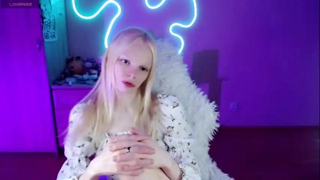Image 12 of emily_nyaffe Stream on Chaturbate on 1 month ago