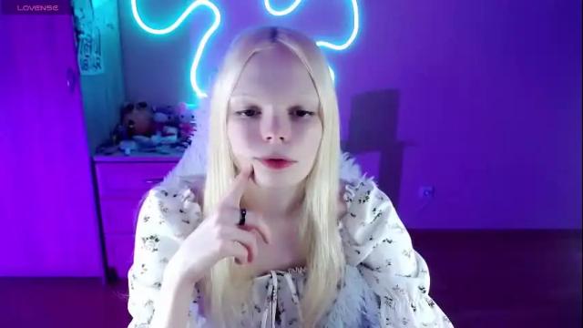 Image 8 of emily_nyaffe Stream on Chaturbate on 1 month ago